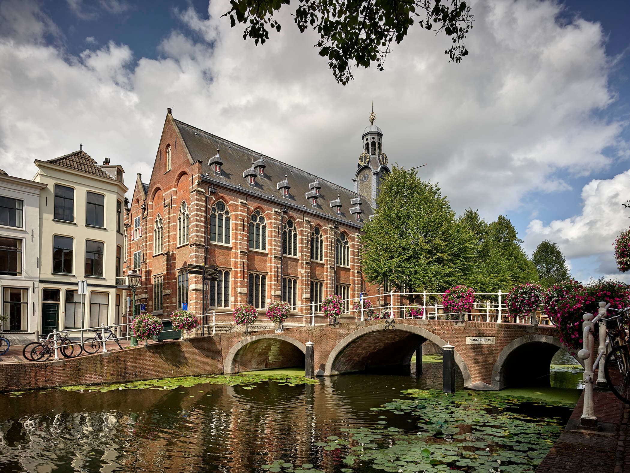 FGGA, Leiden University